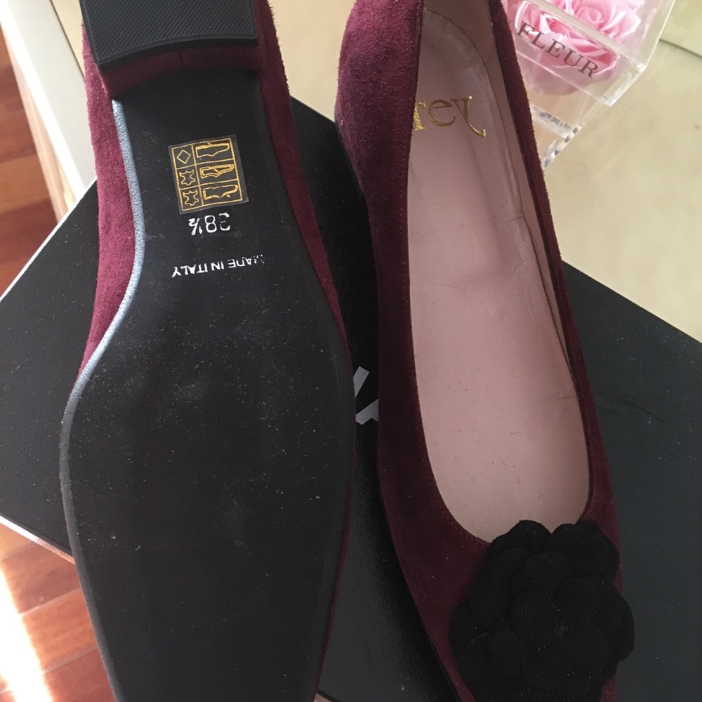 Shoes - Picture 5 of 8